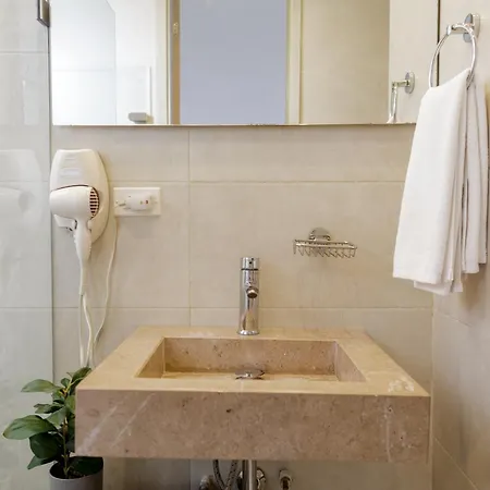 Apartment Ganem